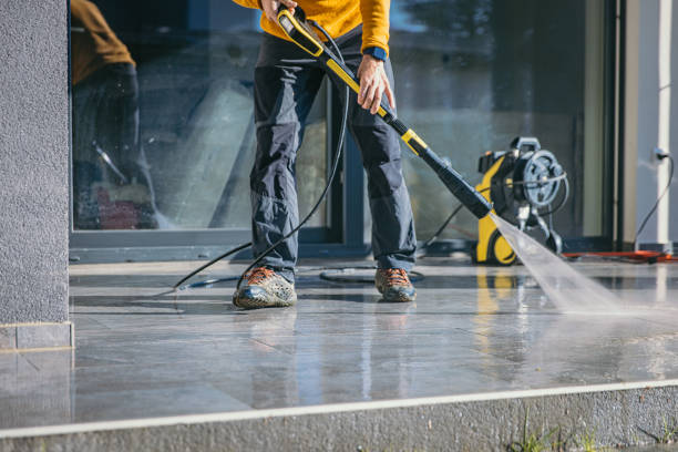 Animal Enclosure Cleaning in Edinburgh, IN